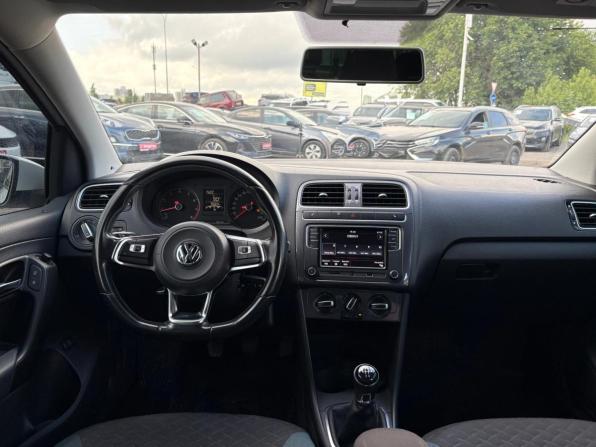 Volkswagen Polo V Рестайлинг с пробегом 2020 года, цена 1 460 000 рублей, 76668 км, седан, Автокод Объявления