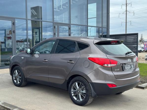 Hyundai ix35 I Рестайлинг с пробегом 2015 года, цена 970 000 рублей, 199000 км, внедорожник, Автокод Объявления