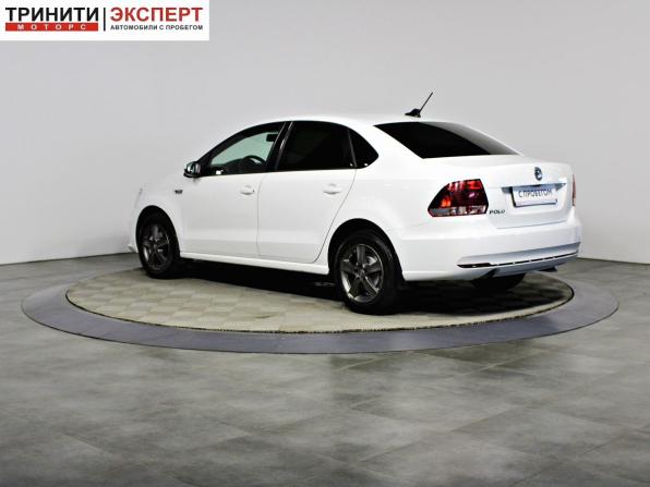 Volkswagen Polo V Рестайлинг с пробегом 2018 года, цена 1 187 000 рублей, 138226 км, седан, Автокод Объявления