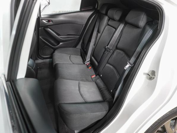 Mazda 3 III (BM) с пробегом 2014 года, цена 979 000 рублей, 233853 км, хэтчбек, Автокод Объявления