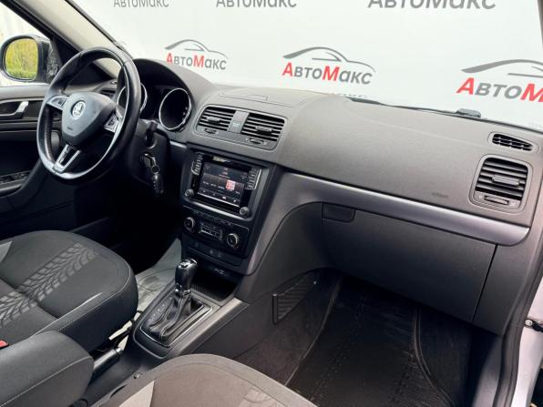 Skoda Yeti I Рестайлинг с пробегом 2015 года, цена 1 180 000 рублей, 241785 км, внедорожник, Автокод Объявления