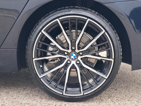 BMW 5 серии VII (G30/G31/G38) с пробегом 2017 года, цена 3 490 000 рублей, 92500 км, седан, Автокод Объявления