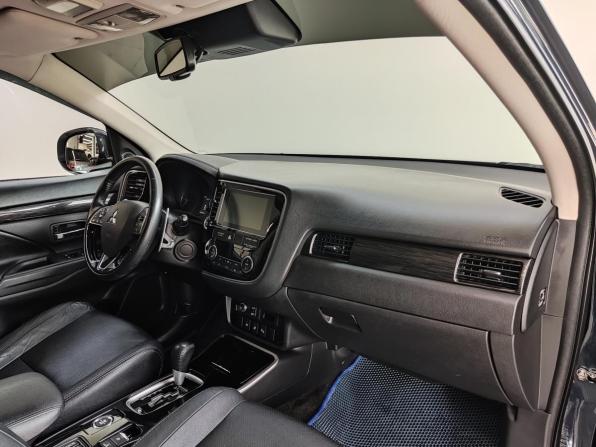 Mitsubishi Outlander III Рестайлинг 3 с пробегом 2018 года, цена 2 650 000 рублей, 182760 км, внедорожник, Автокод Объявления