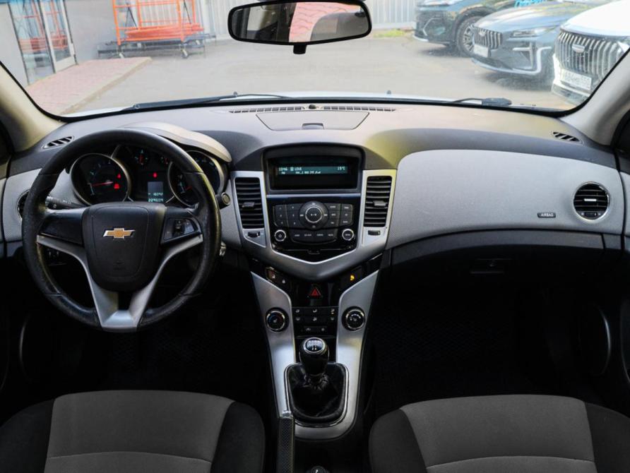 Chevrolet Cruze I Рестайлинг Москва  - изображение 9