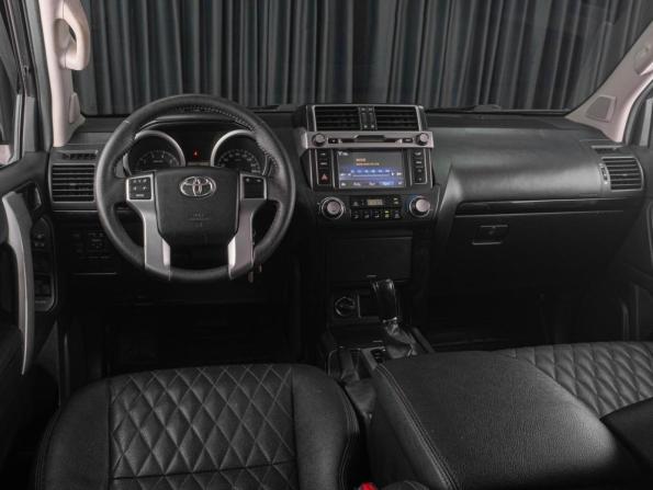 Toyota Land Cruiser Prado 150 Series Рестайлинг 1 с пробегом 2014 года, цена 3 179 000 рублей, 211776 км, внедорожник, Автокод Объявления