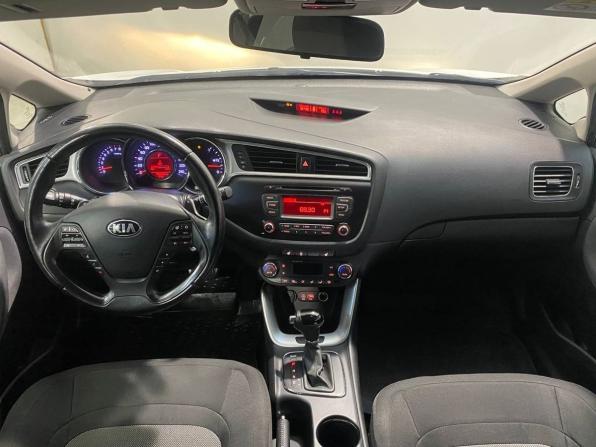 Kia Ceed II Рестайлинг с пробегом 2017 года, цена 1 499 800 рублей, 70000 км, хэтчбек, Автокод Объявления