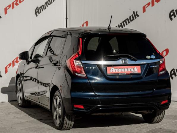 Honda Fit III Рестайлинг с пробегом 2018 года, цена 1 220 000 рублей, 132528 км, хэтчбек, Автокод Объявления