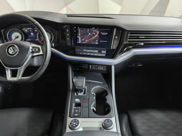 Volkswagen Touareg III с пробегом 2020 года, цена 5 300 000 рублей, 42887 км, внедорожник, Автокод Объявления