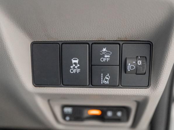 Honda Stepwgn V Рестайлинг с пробегом 2019 года, цена 1 750 000 рублей, 103555 км, минивэн, Автокод Объявления