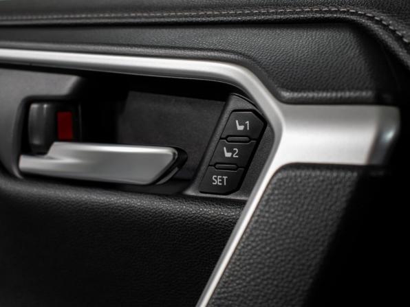 Toyota RAV4 V (XA50) с пробегом 2020 года, цена 3 390 000 рублей, 82600 км, внедорожник, Автокод Объявления