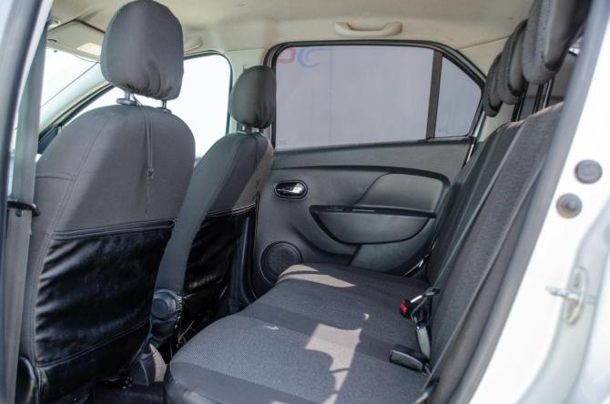 Renault Logan II с пробегом 2015 года, цена 679 000 рублей, 235000 км, седан, Автокод Объявления