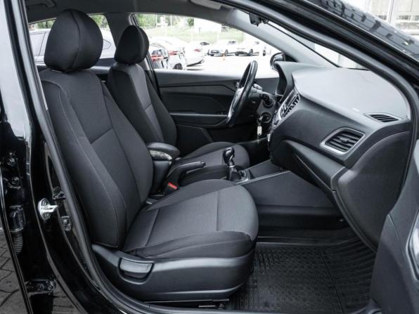 Hyundai Solaris II с пробегом 2018 года, цена 1 184 000 рублей, 179206 км, седан, Автокод Объявления