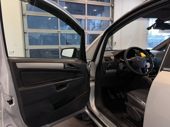 Opel Zafira B Рестайлинг с пробегом 2010 года, цена 484 000 рублей, 353453 км, компактвэн, Автокод Объявления