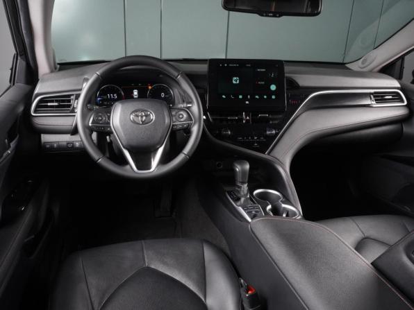 Toyota Camry VIII (XV70) Рестайлинг с пробегом 2023 года, цена 3 339 000 рублей, 73657 км, седан, Автокод Объявления