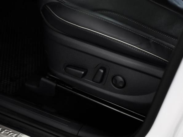 Hyundai Santa Fe IV Рестайлинг с пробегом 2023 года, цена 3 949 000 рублей, 25619 км, внедорожник, Автокод Объявления