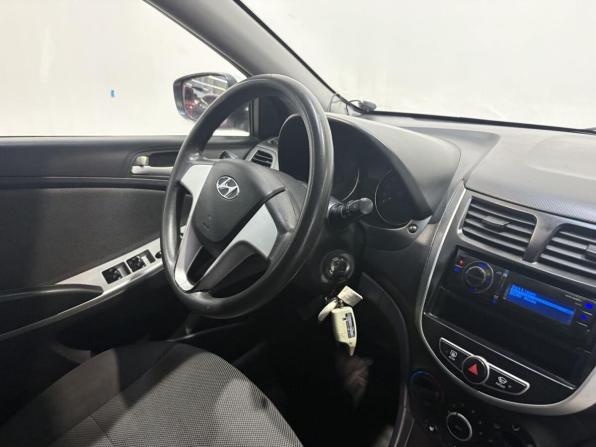 Hyundai Solaris I с пробегом 2011 года, цена 599 000 рублей, 233943 км, седан, Автокод Объявления