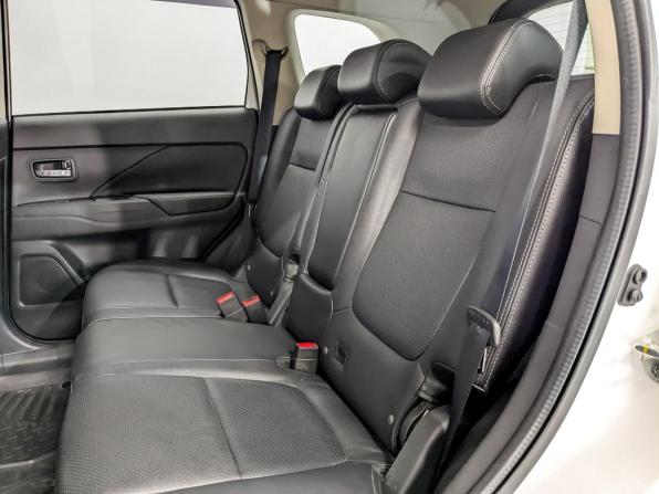Mitsubishi Outlander III Рестайлинг 2 с пробегом 2015 года, цена 1 899 000 рублей, 125601 км, внедорожник, Автокод Объявления