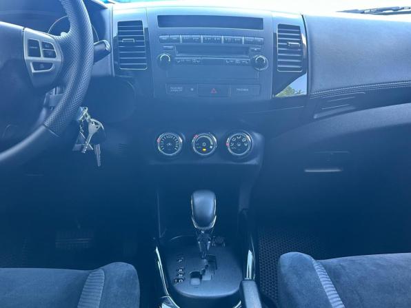 Mitsubishi Outlander II Рестайлинг с пробегом 2011 года, цена 1 299 000 рублей, 168805 км, внедорожник, Автокод Объявления