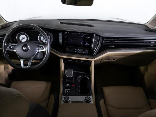Volkswagen Touareg III с пробегом 2018 года, цена 3 850 000 рублей, 149000 км, внедорожник, Автокод Объявления