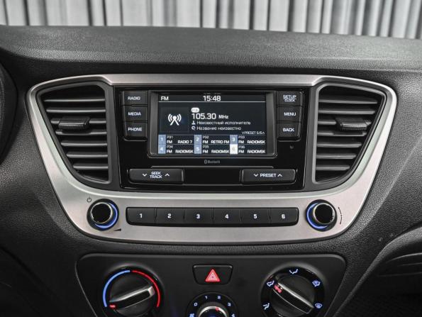 Hyundai Solaris II с пробегом 2018 года, цена 1 329 000 рублей, 167545 км, седан, Автокод Объявления