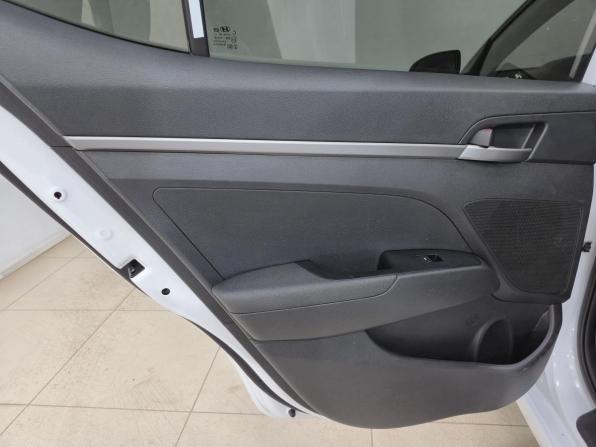Hyundai Elantra VI (AD) с пробегом 2018 года, цена 1 250 000 рублей, 200532 км, седан, Автокод Объявления