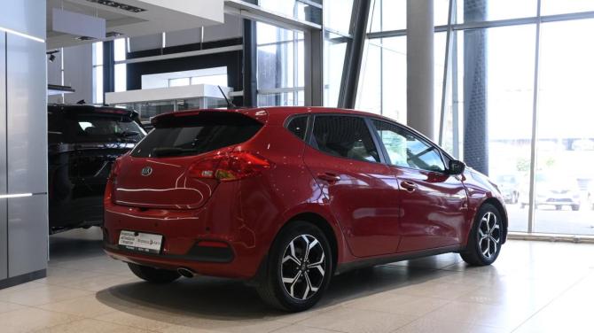 Kia Ceed II с пробегом 2015 года, цена 895 000 рублей, 157973 км, хэтчбек, Автокод Объявления