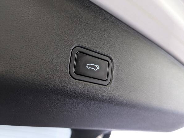 Geely Monjaro I с пробегом 2023 года, цена 3 390 000 рублей, 26928 км, внедорожник, Автокод Объявления