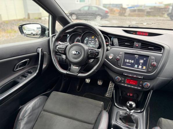 Kia Ceed GT I Рестайлинг с пробегом 2017 года, цена 1 490 000 рублей, 136148 км, хэтчбек, Автокод Объявления