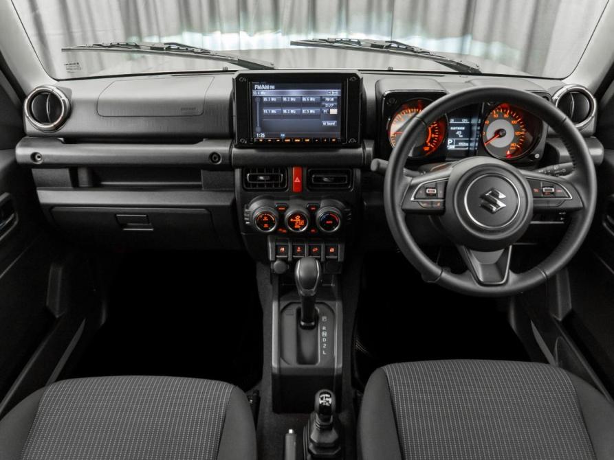 Suzuki Jimny IV Москва  - изображение 8
