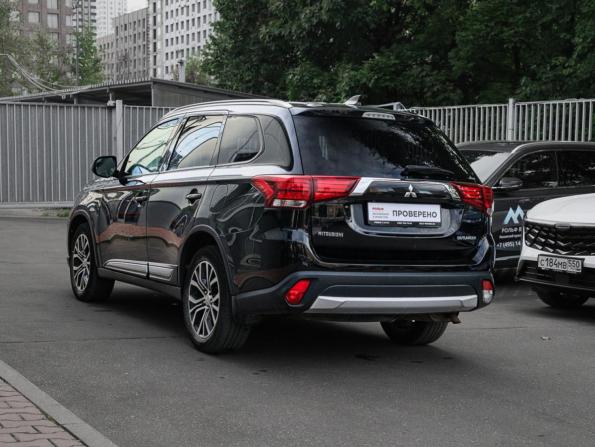 Mitsubishi Outlander III Рестайлинг 2 с пробегом 2018 года, цена 2 250 000 рублей, 57710 км, внедорожник, Автокод Объявления