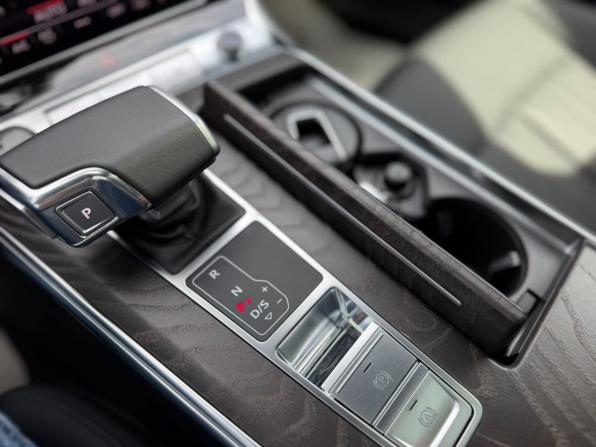 Audi A6 V (C8) с пробегом 2022 года, цена 5 190 000 рублей, 47964 км, седан, Автокод Объявления