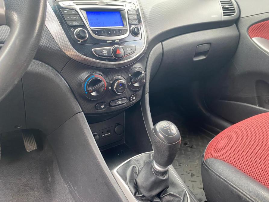 Hyundai Solaris I Великий Новгород  - изображение 16