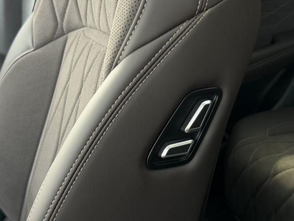 Geely Monjaro I Рестайлинг 2 с пробегом 2026 года, цена 3 950 000 рублей, 25 км, внедорожник, Автокод Объявления