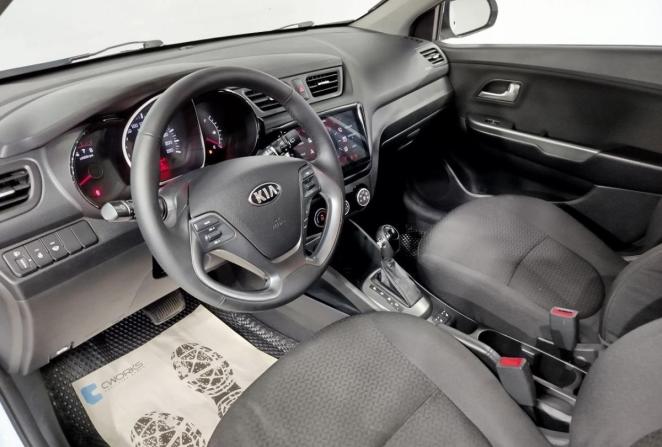 Kia Rio III Рестайлинг с пробегом 2016 года, цена 1 079 000 рублей, 203976 км, хэтчбек, Автокод Объявления