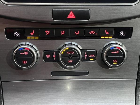 Volkswagen Passat B7 с пробегом 2014 года, цена 1 115 000 рублей, 214184 км, седан, Автокод Объявления