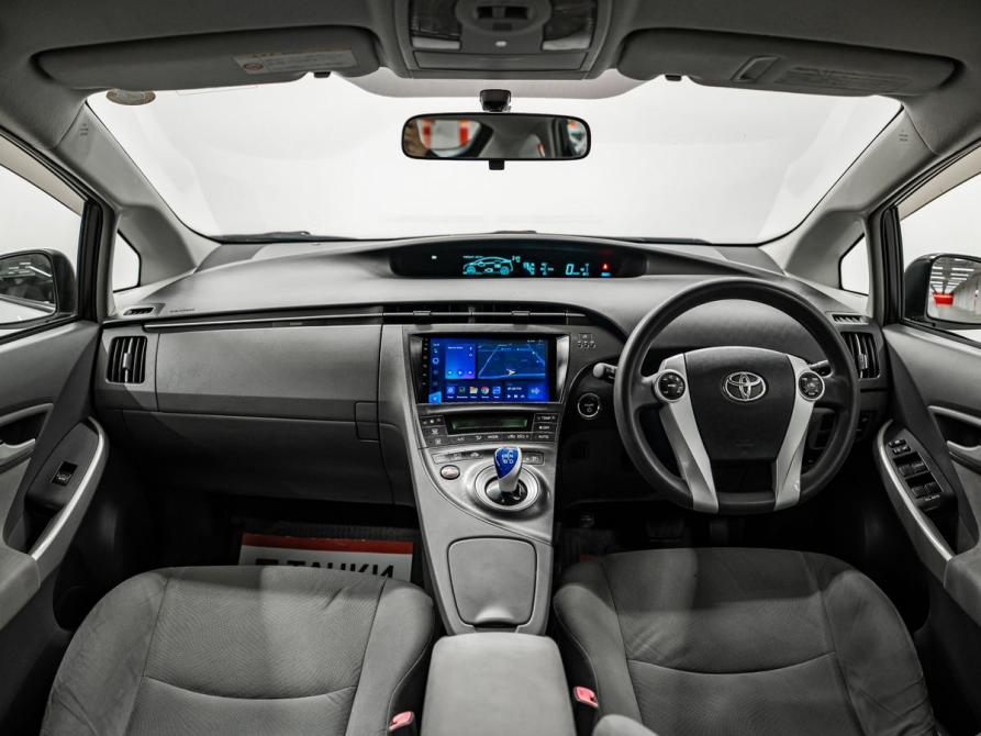 Toyota Prius III (XW30) Красноярск  - изображение 9