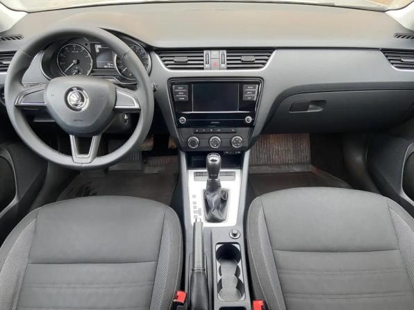 Skoda Octavia III (A7) Рестайлинг с пробегом 2017 года, цена 1 465 000 рублей, 103172 км, лифтбек, Автокод Объявления