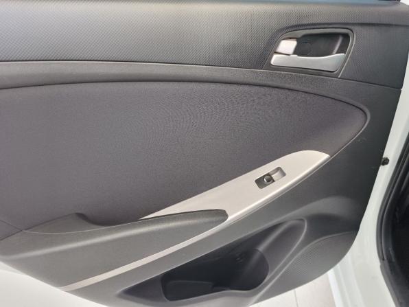 Hyundai Solaris I Рестайлинг с пробегом 2014 года, цена 949 000 рублей, 181874 км, седан, Автокод Объявления