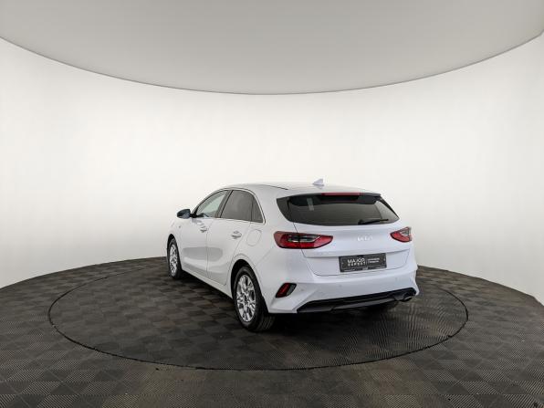 Kia Ceed III Рестайлинг с пробегом 2022 года, цена 2 320 000 рублей, 65392 км, хэтчбек, Автокод Объявления