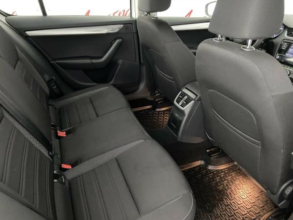 Skoda Octavia III (A7) Рестайлинг с пробегом 2019 года, цена 1 535 000 рублей, 172624 км, лифтбек, Автокод Объявления