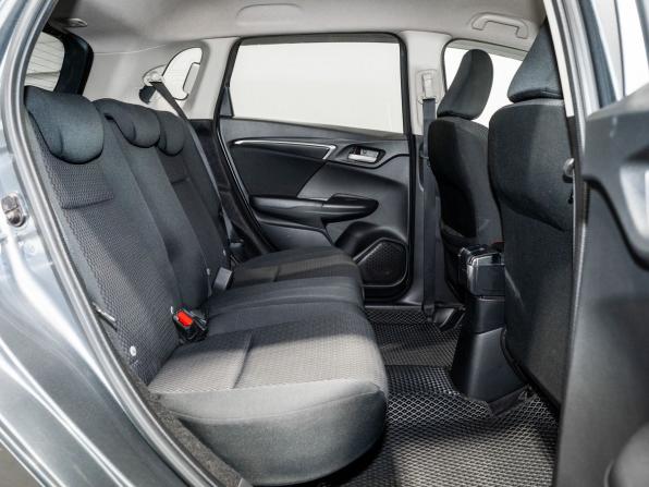 Honda Fit III Рестайлинг с пробегом 2019 года, цена 1 200 000 рублей, 138700 км, хэтчбек, Автокод Объявления