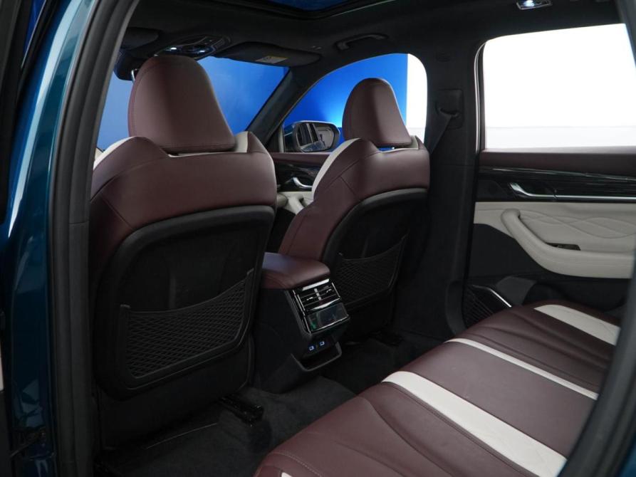 Geely Monjaro I Москва  - изображение 11