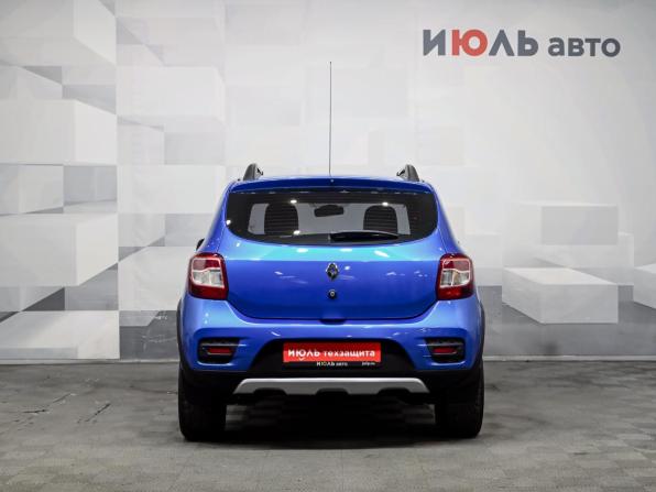 Renault Sandero II Рестайлинг с пробегом 2021 года, цена 950 000 рублей, 122722 км, хэтчбек, Автокод Объявления