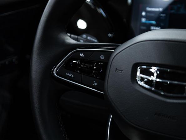 Geely Monjaro I с пробегом 2024 года, цена 3 570 000 рублей, 33156 км, внедорожник, Автокод Объявления