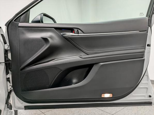 Toyota Camry VIII (XV70) Рестайлинг с пробегом 2021 года, цена 2 920 000 рублей, 125203 км, седан, Автокод Объявления