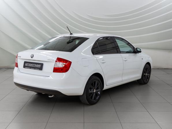 Skoda Rapid I с пробегом 2016 года, цена 1 328 000 рублей, 132476 км, лифтбек, Автокод Объявления