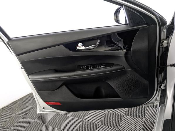 Kia Cerato IV Рестайлинг с пробегом 2021 года, цена 1 950 000 рублей, 86416 км, седан, Автокод Объявления