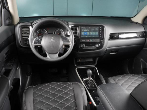 Mitsubishi Outlander III Рестайлинг 3 с пробегом 2022 года, цена 2 659 000 рублей, 10864 км, внедорожник, Автокод Объявления