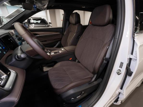 Geely Monjaro I Рестайлинг 2 с пробегом 2025 года, цена 4 200 000 рублей, 15 км, внедорожник, Автокод Объявления