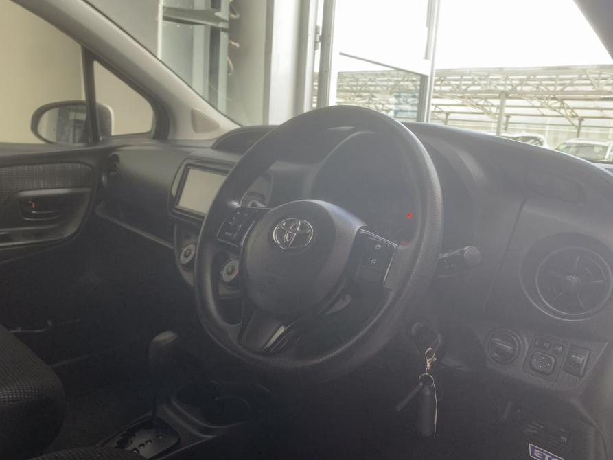 Toyota Vitz III (XP130) Рестайлинг 2 Новосибирск  - изображение 10